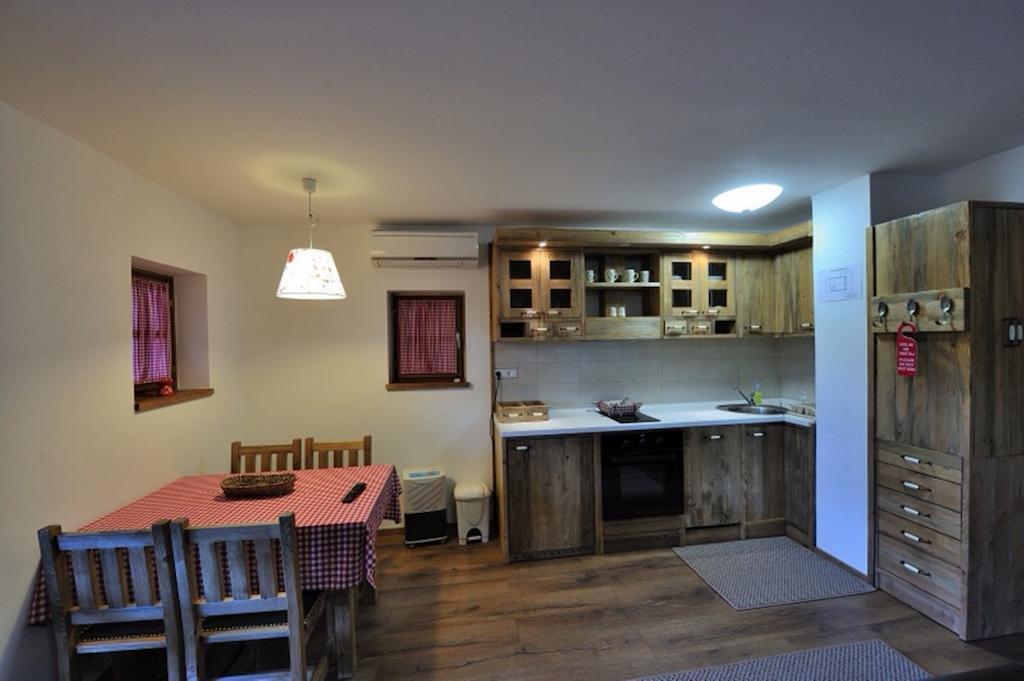 Apartment Drvena Kuca Mreznica Gornji Zvečaj Pokój zdjęcie